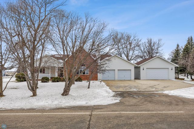 $510,000 | 927 50th Street South | Moorhead Township - Clay County