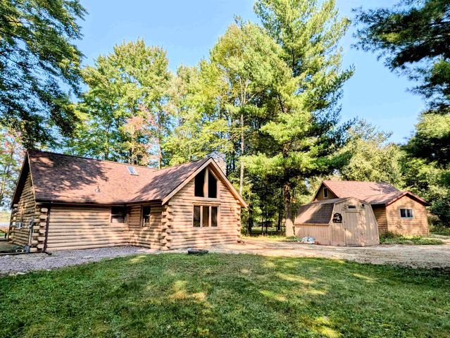 $489,900 | W10956 South Curtis Lake Lane | Richford