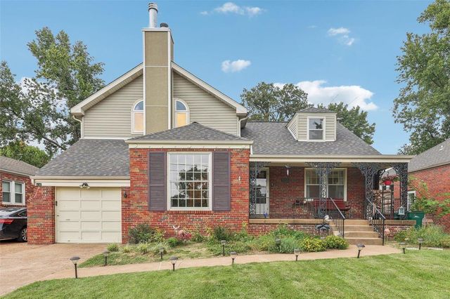 $400,000 | 9135 Big Bend Boulevard | Webster Groves