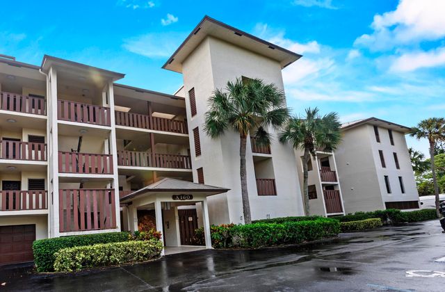 $199,999 | 160 Southeast St Lucie Boulevard, Unit A204 | East Riverside