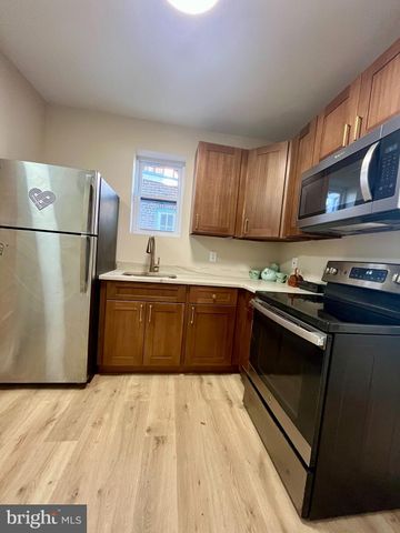 $2,000 | 10 Peace Street, Unit 2 | Downtown Trenton