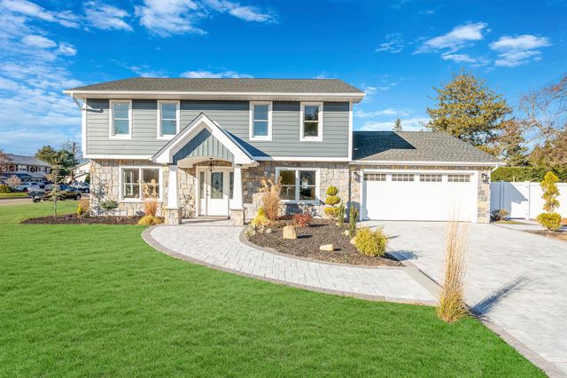 $1,350,000 | 5 Mallard Cove | West Islip