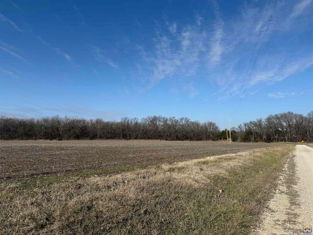 $285,000 | 1673 17th Road Northeast | Pottawatomie Township - Coffey County