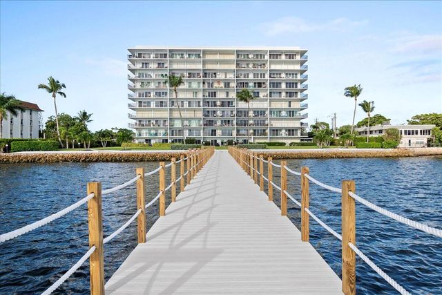 $3,000 | 3040 Lake Shore Drive, Unit 701 | Riviera Beach