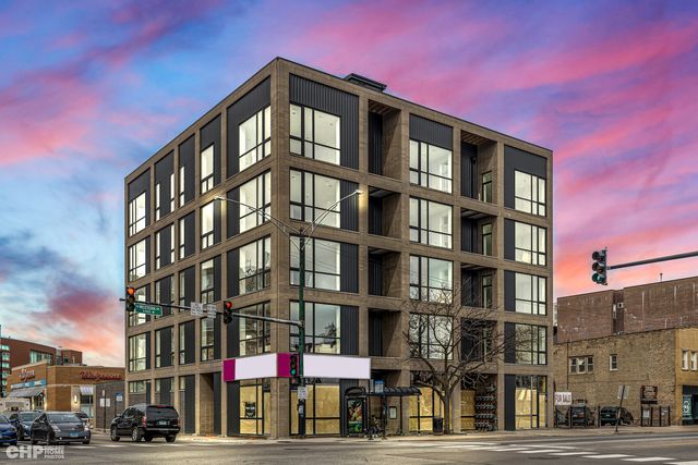 $2,895 | 2406 West Armitage Avenue, Unit 402 | Logan Square