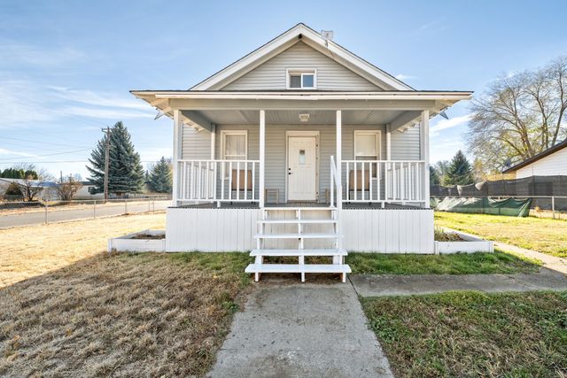 $380,000 | 301 Maxwell Street | Davenport