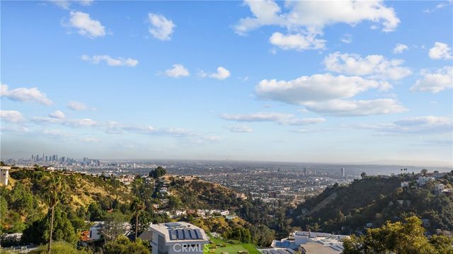 $6,495,000 | 8000 Oceanus Drive | Sunset Strip-Hollywood Hills West