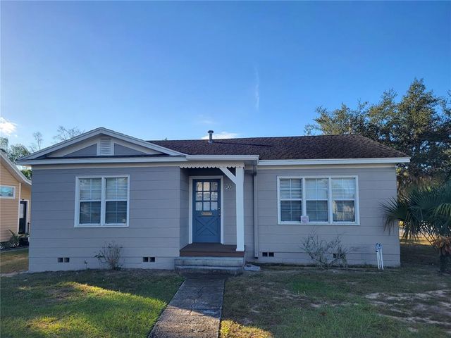 $295,000 | 900 East Orange Avenue | Downtown Eustis