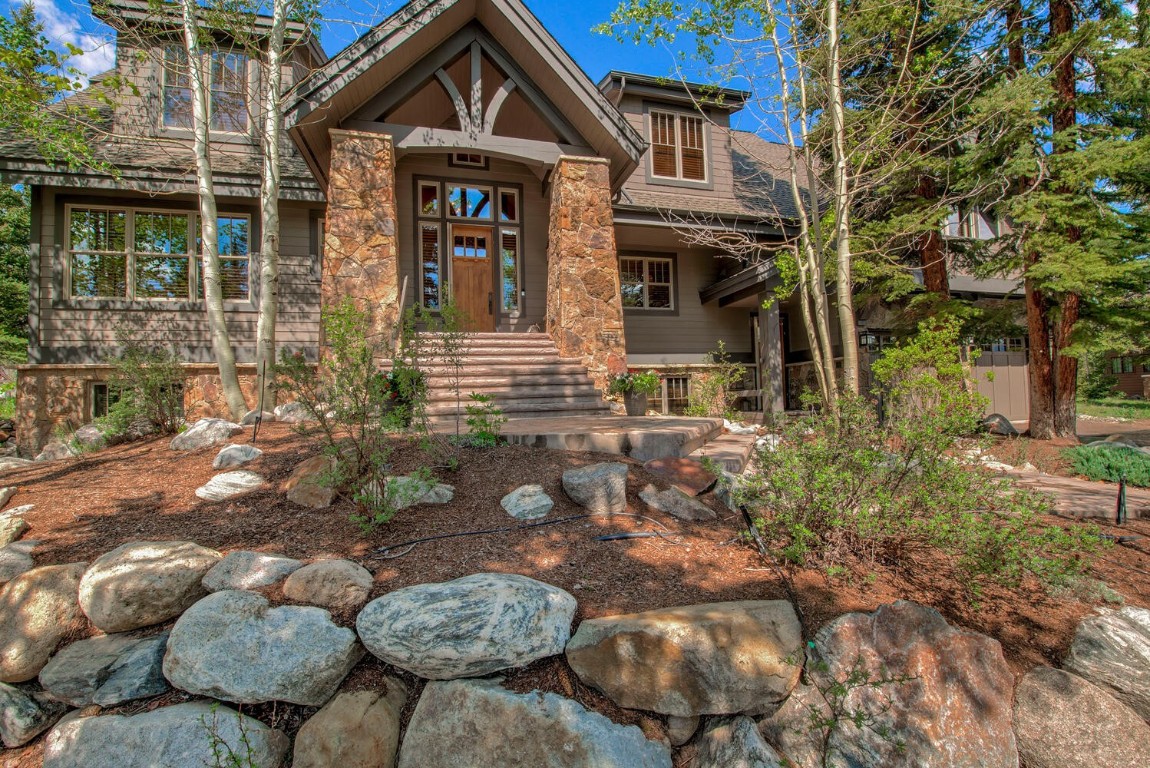 Beautifully designed single family home in Keystone West Ranch.