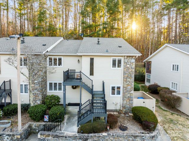 $300,000 | 620 Britton Creek Drive, Unit 602 | Hendersonville