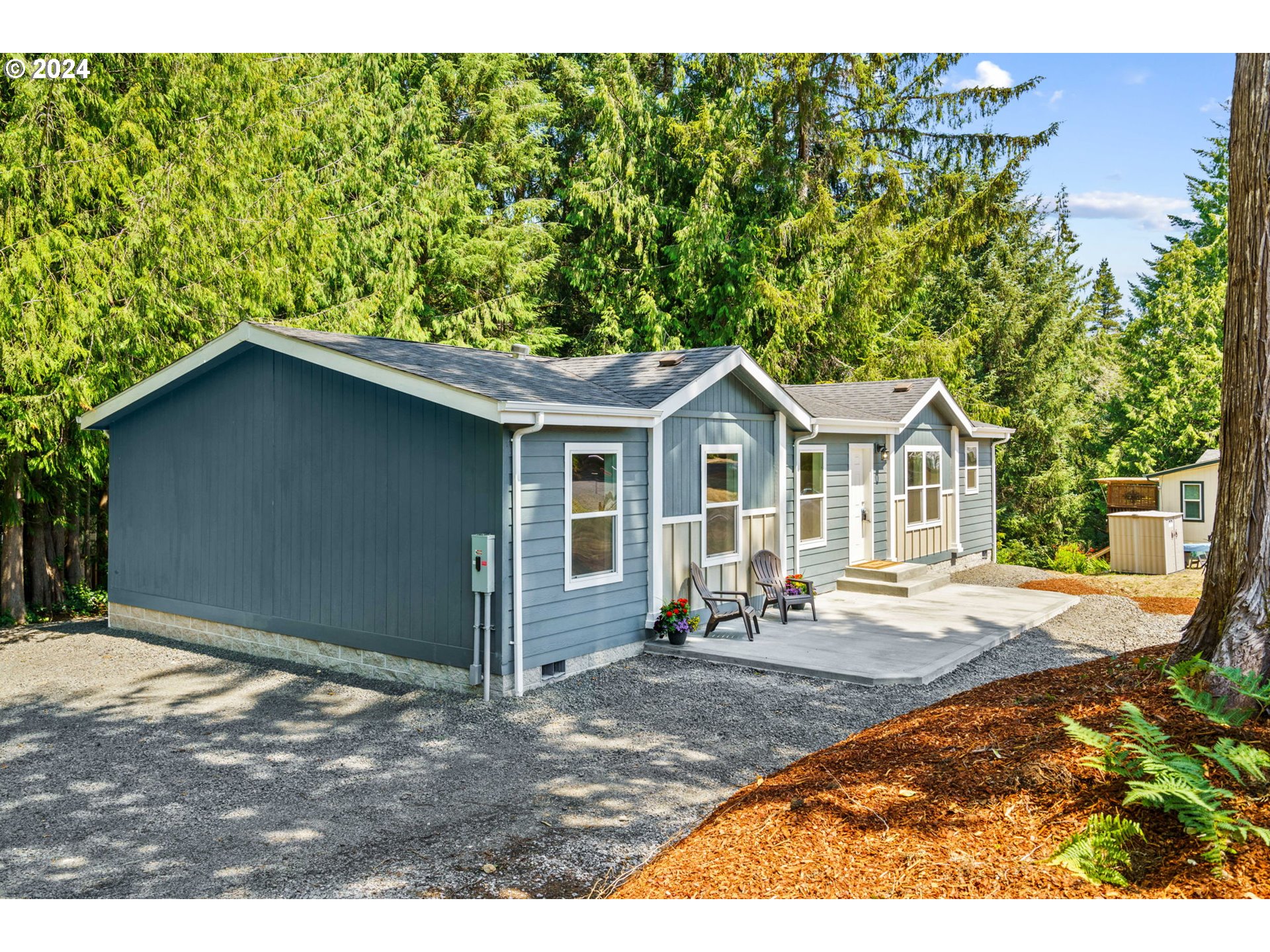 a view of outdoor space yard and patio