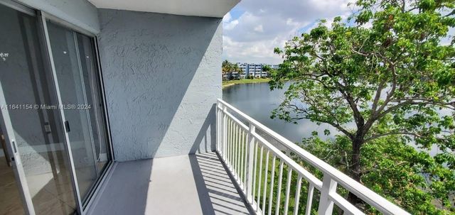 $276,000 | 9351 Fontainebleau Boulevard, Unit B424 | East Wind Lake Village Condominium