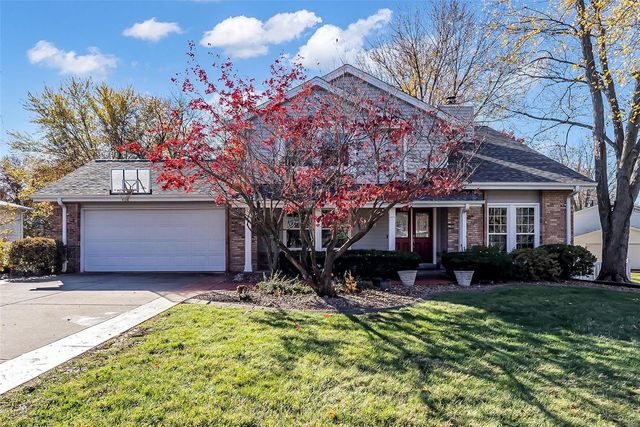 $375,000 | 10 Ashbrook Drive | Saint Charles