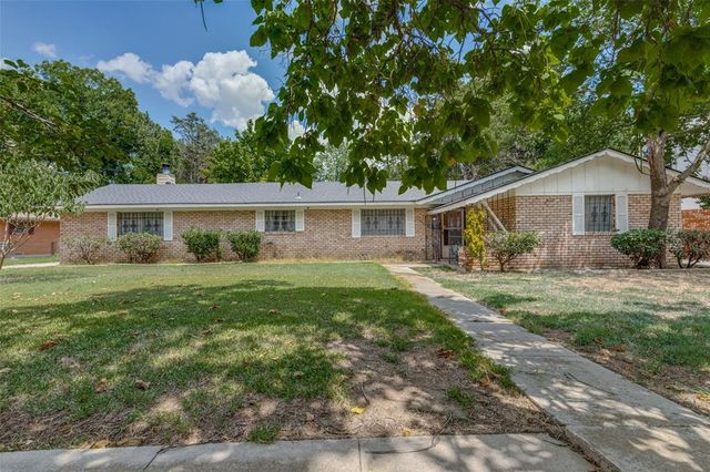 $289,900 | 406 Melody Lane | Gainesville