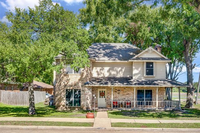 $316,000 | 104 Pecan Grove | Mills Branch District