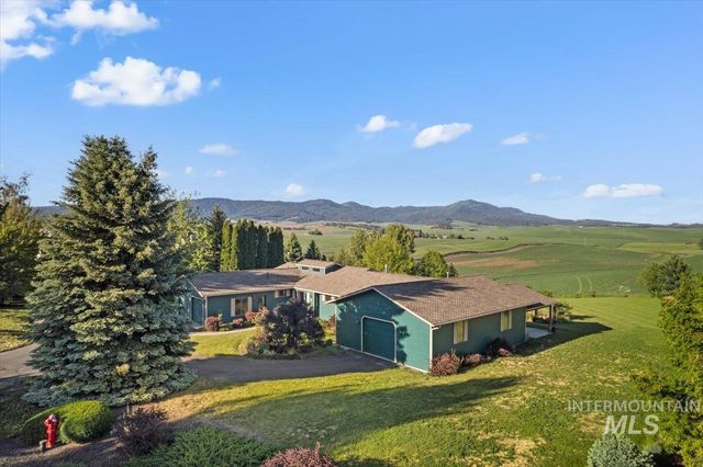 $695,000 | 2332 Arborcrest Road | Moscow