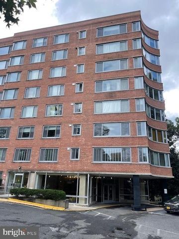 $1,875 | 4200 Cathedral Avenue Northwest, Unit 708 | Cathedral Heights