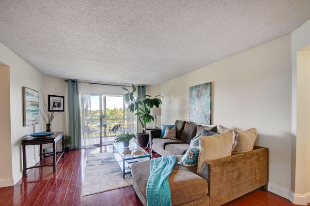 $2,500 | 3959 Via Poinciana, Unit 505 | Poinciana Place