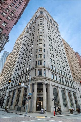 $339,900 | 306 Fourth Avenue, Unit 501 | Downtown Pittsburgh