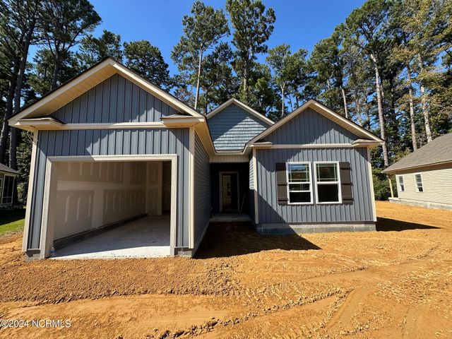 $349,900 | 320 Camp Creek Drive | Oriental