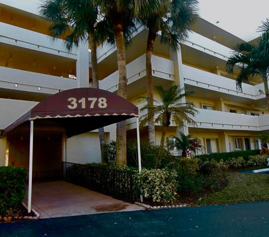 $1,850 | 3178 Via Poinciana, Unit 411 | Poinciana Place