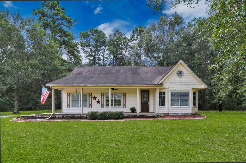 Discover this charming 3-bedroom, 2-bathroom home, beautifully situated on 5 expansive acres. This inviting residence combines comfortable living with ample space and privacy, making it a perfect retreat for those seeking both tranquility and functionality.