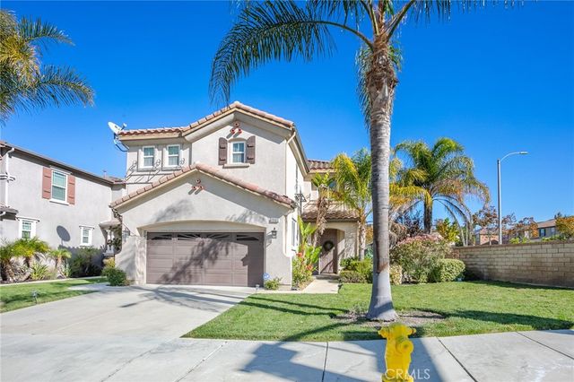 $835,000 | 19903 Holly Drive | Plum Canyon