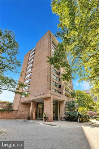 $3,400 | 1805 Crystal Drive, Unit 511S | Crystal City