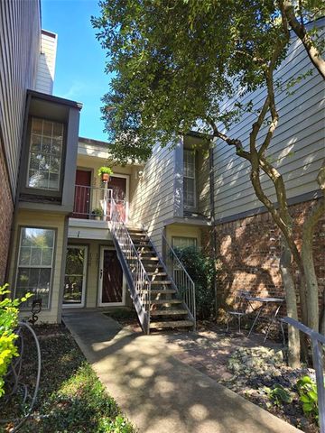 $1,500 | 2535 Wedglea Drive, Unit 127 | North Oak Cliff