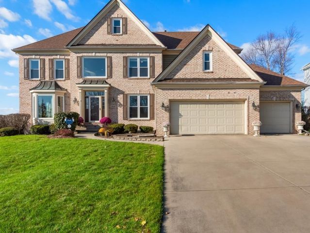 $770,000 | 1666 Eagle Brook Drive | Geneva