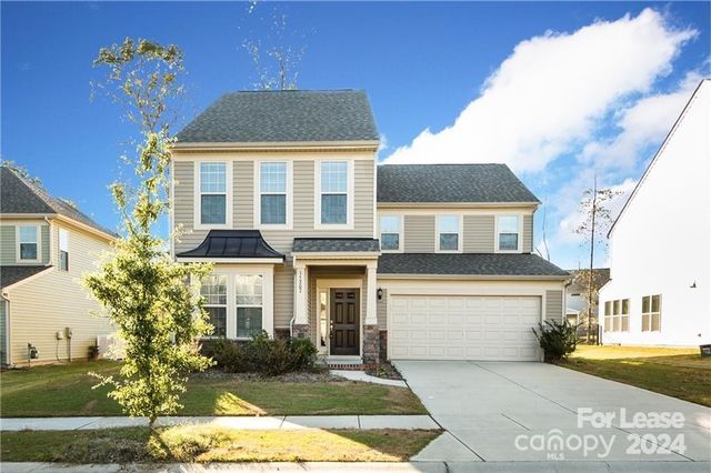 $2,495 | 15207 Colonial Park Drive | Huntersville