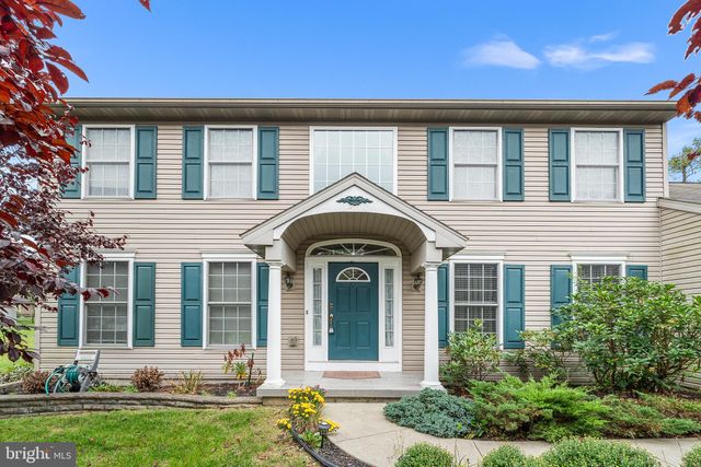 $525,000 | 106 Yorkshire Drive | Amity Township - Berks County