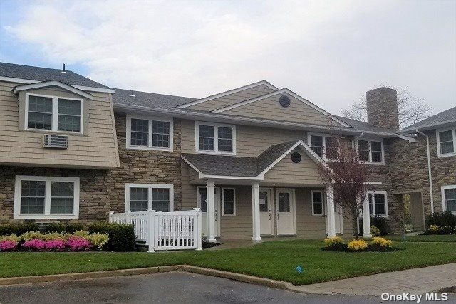 $2,455 | 714 Imperial Way, Unit I7714 | Bayport