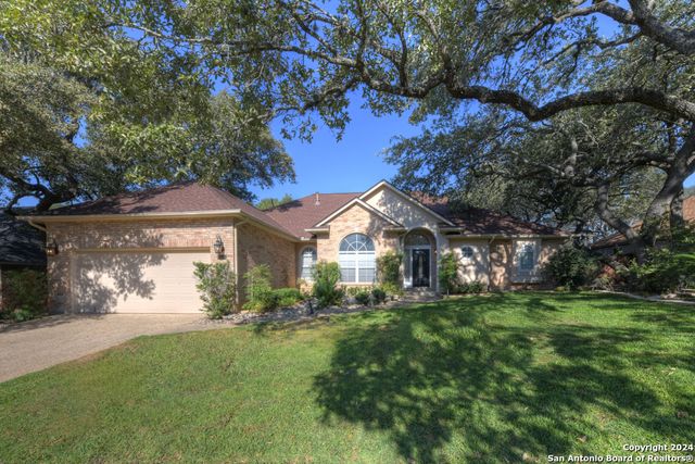 $675,000 | 1511 Pheasant Ridge Drive | Deerfield