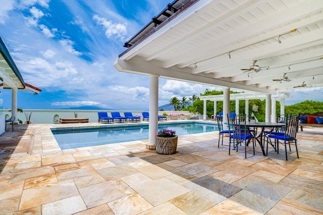 $2,395,000 | 1001 Kupulau Drive | Maui Meadows