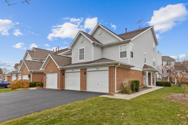 $299,000 | 1495 Ashbury Lane West, Unit 6 | Roselle Village