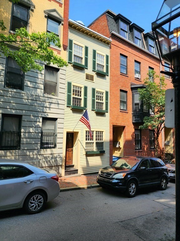 Beacon Hill Boston Neighborhood Guide - Compass