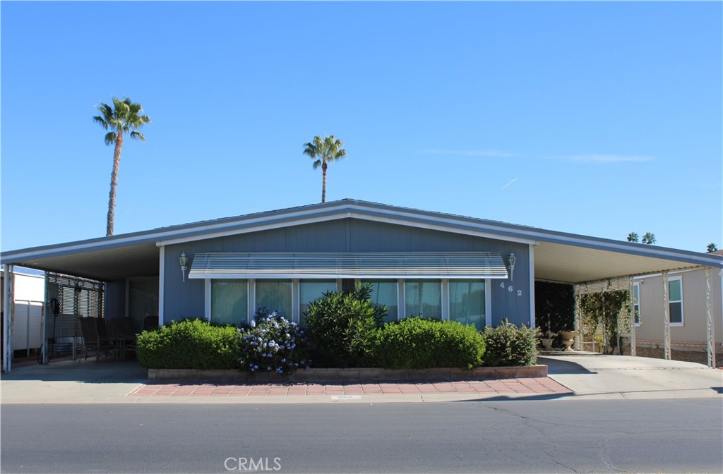 601 N. Kirby St, #462, Hemet (With unobstructed view of the golf course fairway).