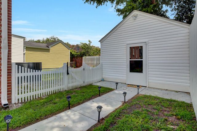 $1,650 | 219 St Margaret Street | Wagener Terrace