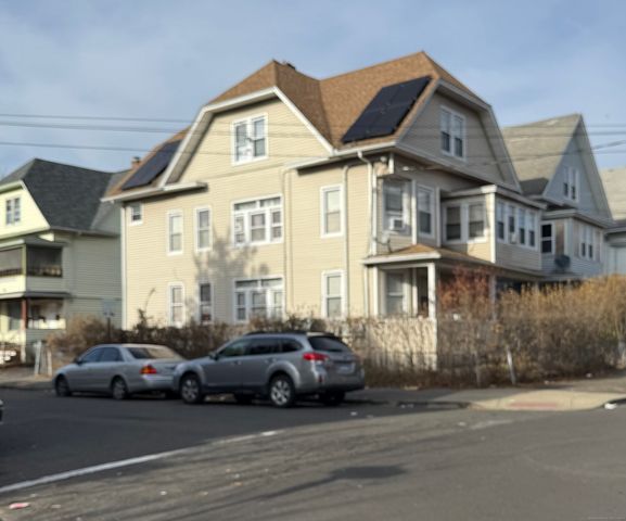 $599,900 | 317 Orchard Street | East Side