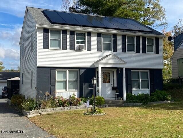 $398,900 | 215 East Housatonic Street | Dalton