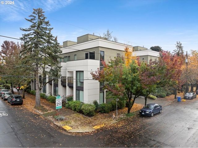 $639,000 | 2052 Northeast 11th Avenue | West Irvington