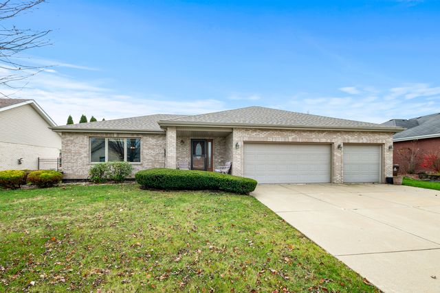 $490,000 | 374 Heartland Drive | New Lenox