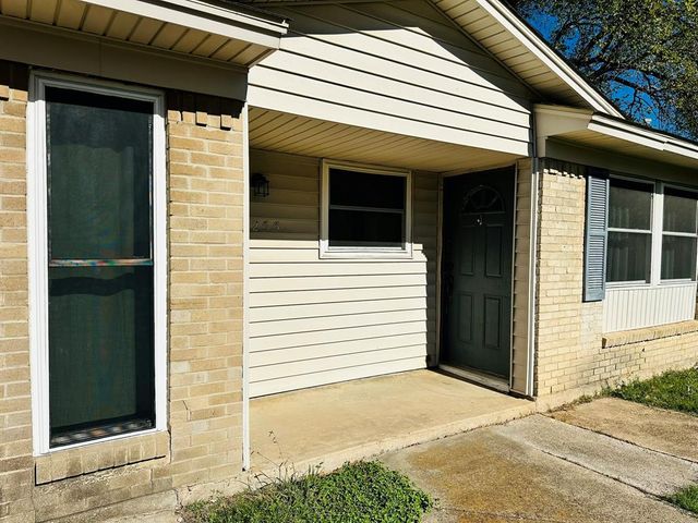 $2,200 | 14255 Queens Chapel Road | Central Farmers Branch