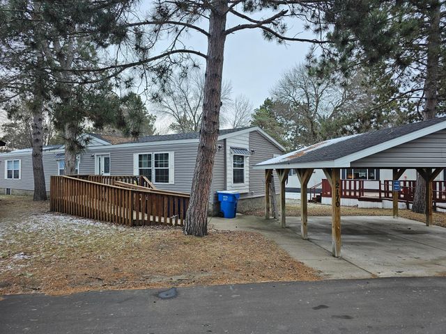 $109,900 | 2170 Jack Pine Drive | Cambridge