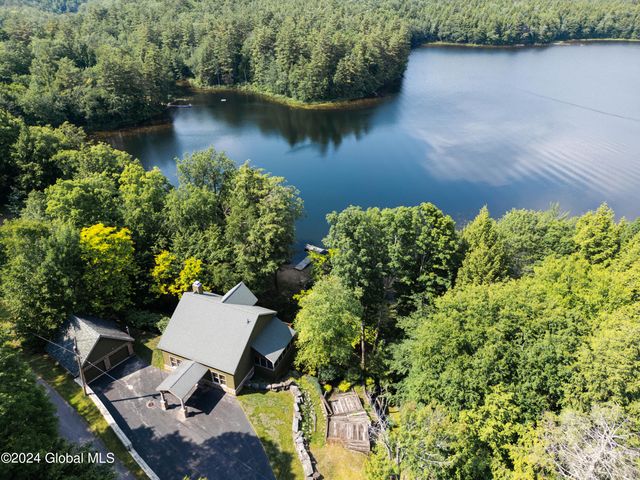 $1,199,000 | 244 Hunt Lake Road | Corinth Town