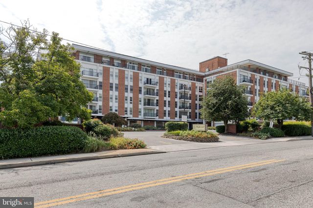 $167,500 | 3601 Clarks Lane, Unit E | Glen