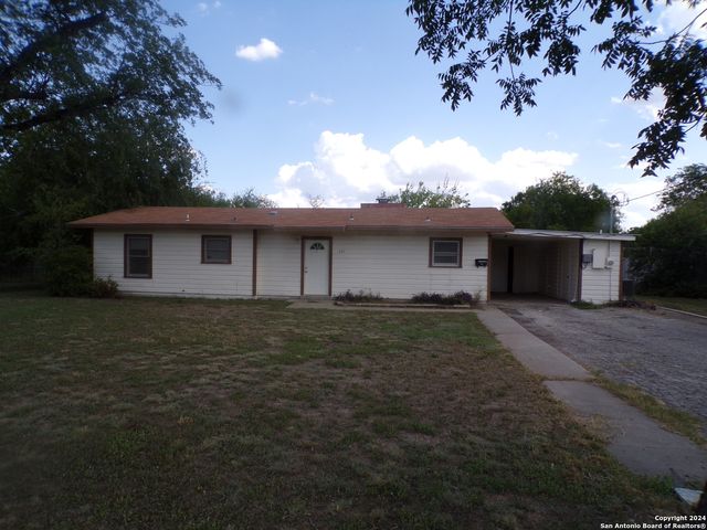 $1,000 | 241 Pecan Street | Uvalde