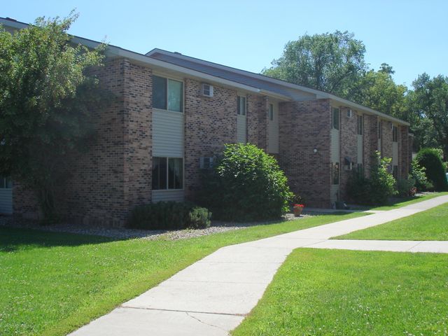 $869 | 1320 Black Oak Avenue, Unit 206 | Montevideo