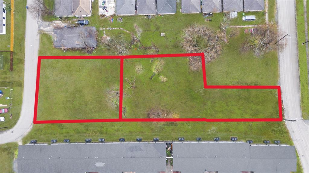 The additional 3 lots can be purchased along with the 2 on the right.